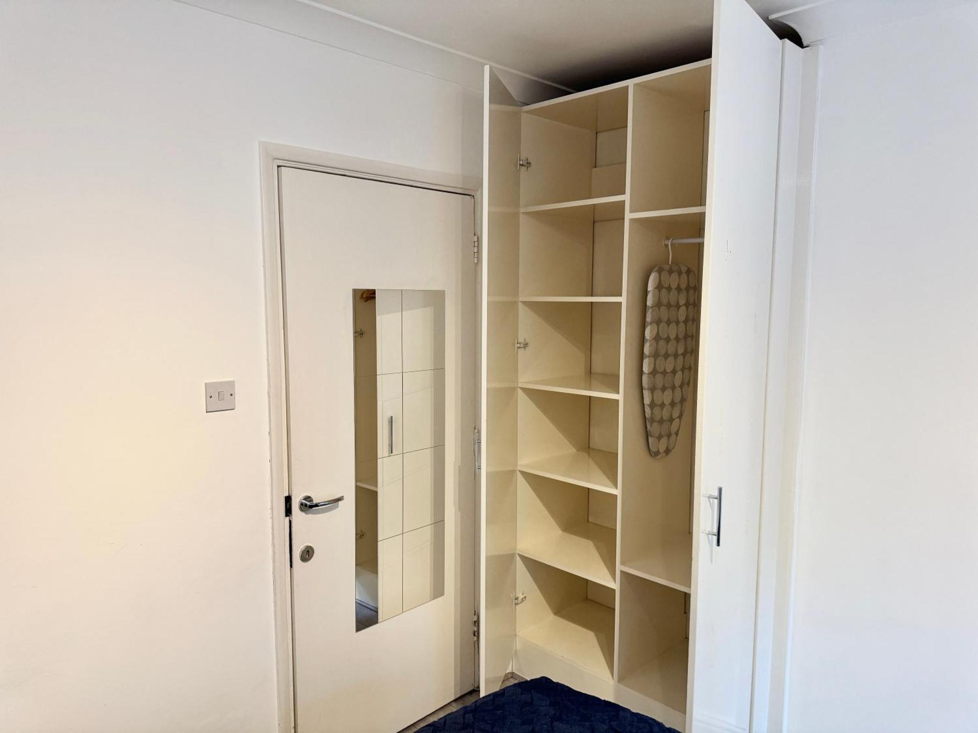 Homestay King's Cross Station Central Private Flat4 *